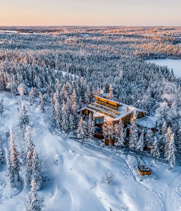 Blachford Lake Lodge